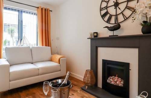 Charlestown Cottage | CAPTAIN’S QUARTERS, character holiday cottage in Charlestown