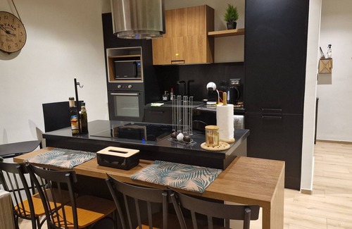 Les Berges du Lac Apartment | Captivating 2-Bed Apartment in Tunis