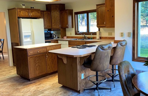 Lakeside House | Captivating Flathead Lake Views 6 bd 3.5 bath