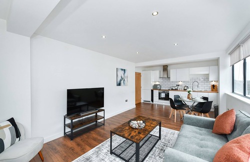 Gedling House | Carlton sq - Inviting 2bedroom apartment with free wifi and a smart TV