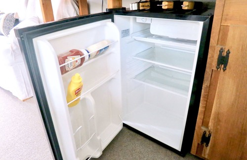 Nelsonville Apartment | Carriage House, at Nine Pines Farm - Hot Tub & Walking Trails