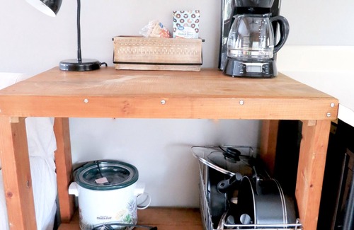 Nelsonville Apartment | Carriage House, at Nine Pines Farm - Hot Tub & Walking Trails