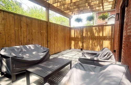 Stratford House | Carriage House Suite Downtown Stratford