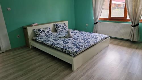 Malaiesti House | Casă de lângă rău