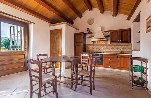 Santa Caterina Dello Ionio Marina House | Casa Iorana C: A characteristic and welcoming apartment located right on the beach, with Free WI-FI.