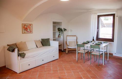 Viverone Apartment | Casa Accogliente con Vista Lago