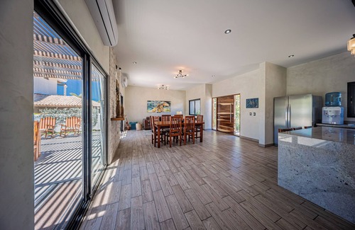 Todos Santos House | Casa Alas. New, Modern, Private Pool, and a Walk to the Beach!