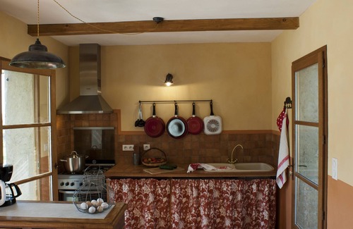 Calenzana House | CASA ALBITRU * sheltered by its stone wall