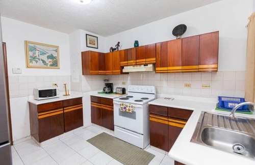 San Pedro Sula House | Casa Amplia, 3 cuartos con baño privado y seguridad