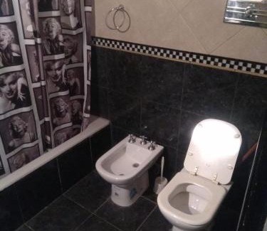 Necochea House | casa amplia, cómoda y céntrica para 5 personas