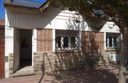 Necochea House | casa amplia, cómoda y céntrica para 5 personas