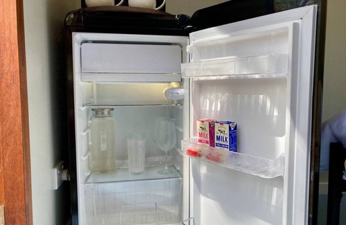 Captain Creek Cabin | Casa Azul | Off-grid Hideaway Agnes Water & 1770