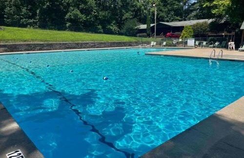 Walnut Mountain House | Casa Bohemia *pool *fishing*mountain views!