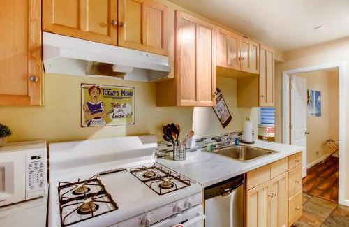 Bridgeview Apartment | Casa California - Backyard, BBQ, Firepit & Near Beaches