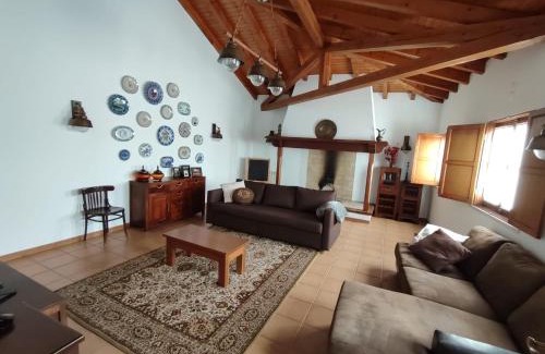 Batalha House | Casa Cantelas