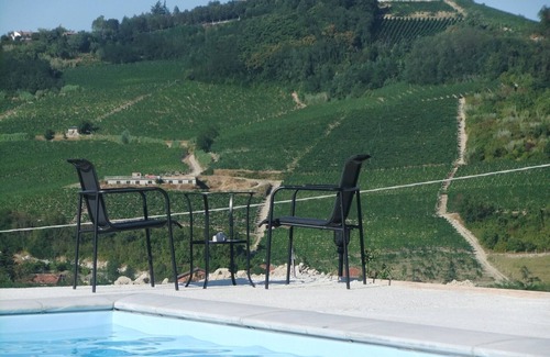 Alice Bel Colle Villa | Casa Carolina - Villa/Pool with Bar, 5 bedrooms, 3 bathrooms, Great For Groups.