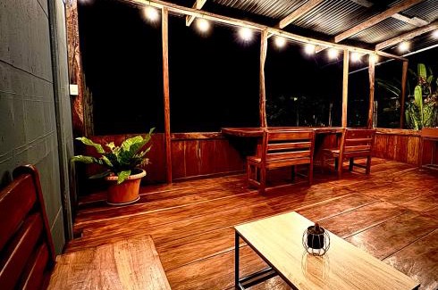 Los Angeles House | Casa Colibrí Encanto Rústico y Comodidad Moderna -La Fortuna