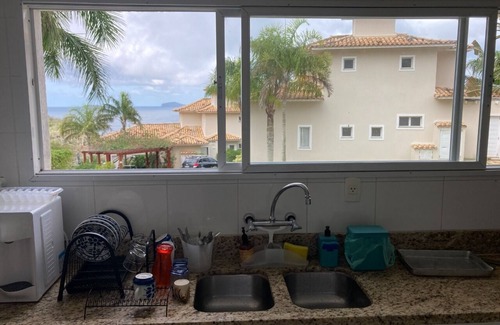 Albatroz House | Casa com 4 Suites, em Condomínio Exclusivo com Piscina, Sauna e Vista Para o mar