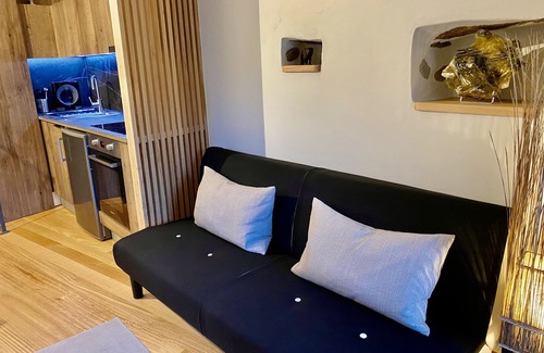 Candal House | Casa Completa de 2 Pisos, com Cozinha em Open Space