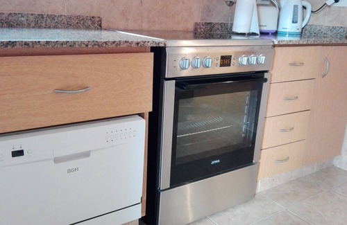 Villa Adelina House | Casa con garage y piscina climatizada