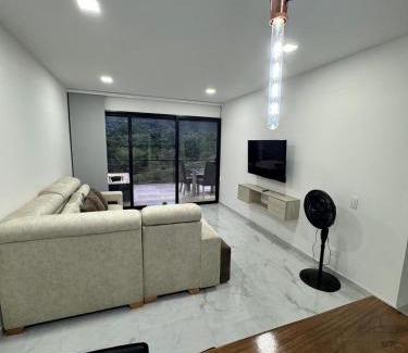 Dosquebradas Apartment | Casa con Terraza y Vista Espectacular a la Naturaleza