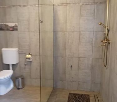 Campulung House | Casa Continentelor