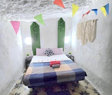 Paterna Apartment | Casa Cueva Puerta Verde