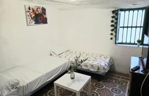 Paterna Apartment | Casa Cueva Puerta Verde