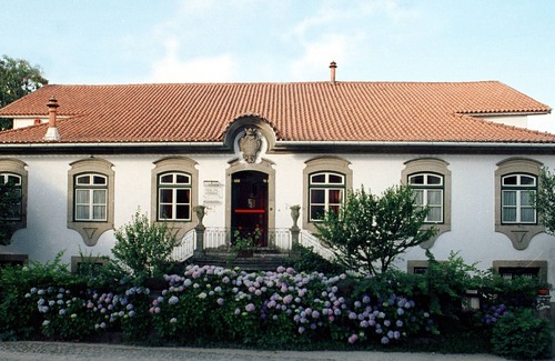 Mangualde House | CASA D'AZURARA - XVIII MANOR HOUSE