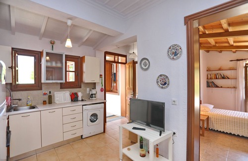 Porto Lagos Cottage | Casa d'Irene: Γαλήνιο, δροσερό cottage μεσα στην καταπράσινη φύση της Σκοπέλου