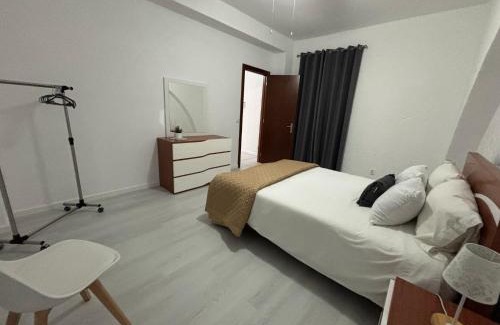 Praia da Vitoria Apartment | Casa da Praça II