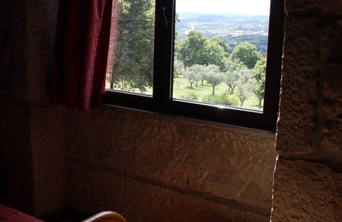 Fornos de Algodres Cottage | Casa das Vinhas Casa de Quinta, Tranquila e Acolhedora. Aceitam-se Animais