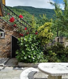 Triacastela House | Casa David