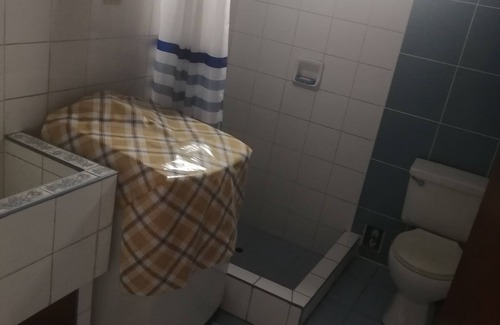 Huaraz House | Casa de Alojamiento Rosas Pampa