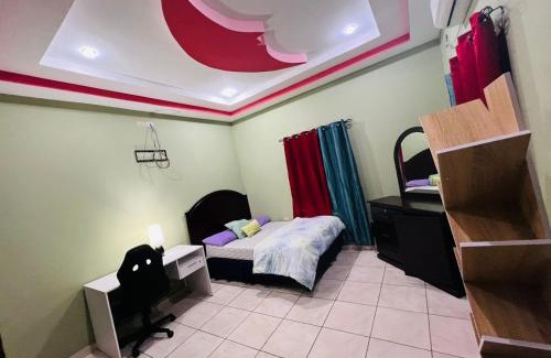 Puerto Cortes House | Casa de Campo Loma Linda