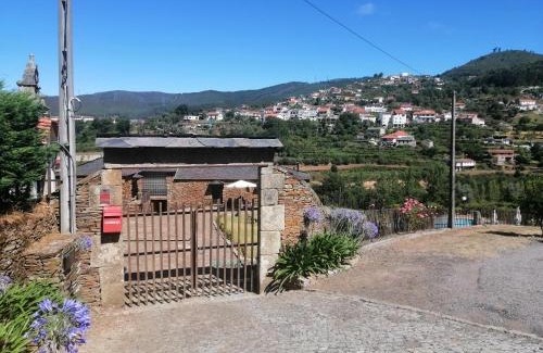 Cinfaes House | Casa de Campo "Quinta do Cadafaz"