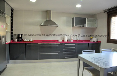 Candeleda Ski Chalet | Casa de Lujo con Encanto y Piscina Dentro de Candeleda