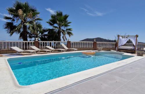 Arenas Villa | Casa De Vida Soleada