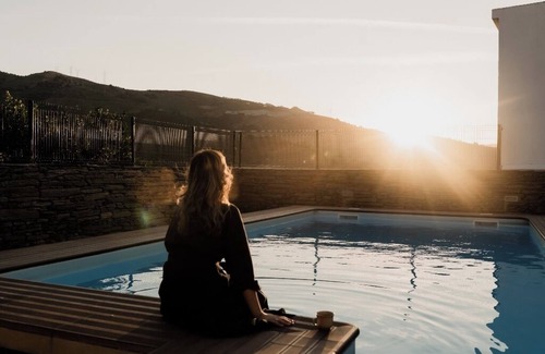 Bomfim House | Casa de Xisto - A cozy house surrounded by the vineyard terraces of the Douro.