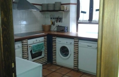 Hontoria del Pinar Cottage | Casa del Médico for 10 people