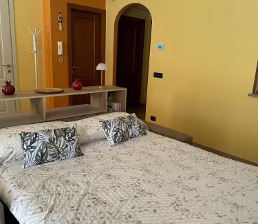 Serravalle Scrivia House | Casa del Melograno Outlet