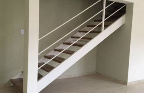 Neuquen House | Casa del Pinar - Daily Weekly or Monthly - The Best Location - Enclosed Garage