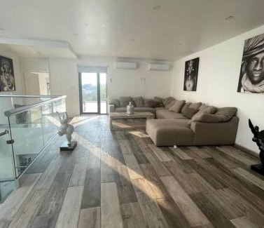 Cocoyoc House | Casa del Unicornio Azul