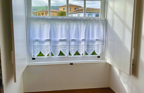 Praia da Vitoria Cottage | Casa do Avô José Alves (T3), Country House - Rural Tourism