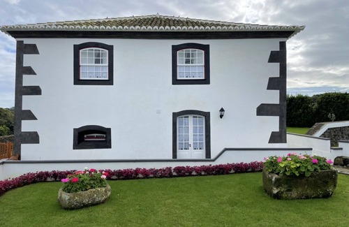 Praia da Vitoria Cottage | Casa do Avô José Alves (T3), Country House - Rural Tourism