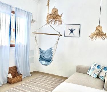 Poris de Abona House | Casa Dora: Tradicional y al borde del mar.