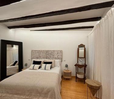 Villanueva de Rio-Ubierna House | Casa El jardín Vertical - Luxury Chalet en la montaña