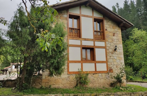 Arguebanes House | Casa el Viñadal, the viewpoint of the Picos de Europa.