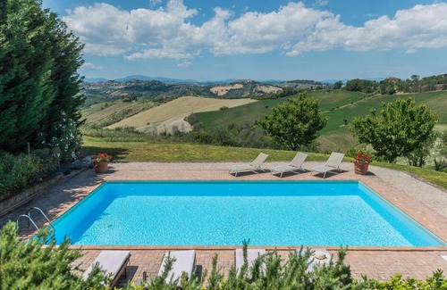 Montegiorgio Villa | Casa Felice 10 - Five Bedroom Villa, Sleeps 10