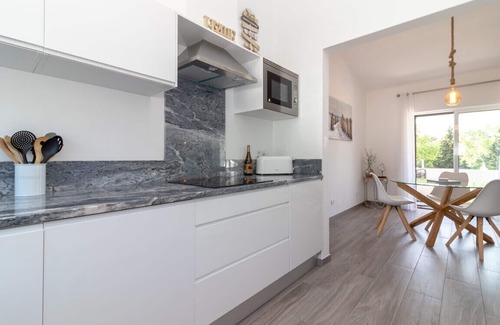 Vale de Covo House | Casa Ferrolho , walk to beach and Carvoeiro centre